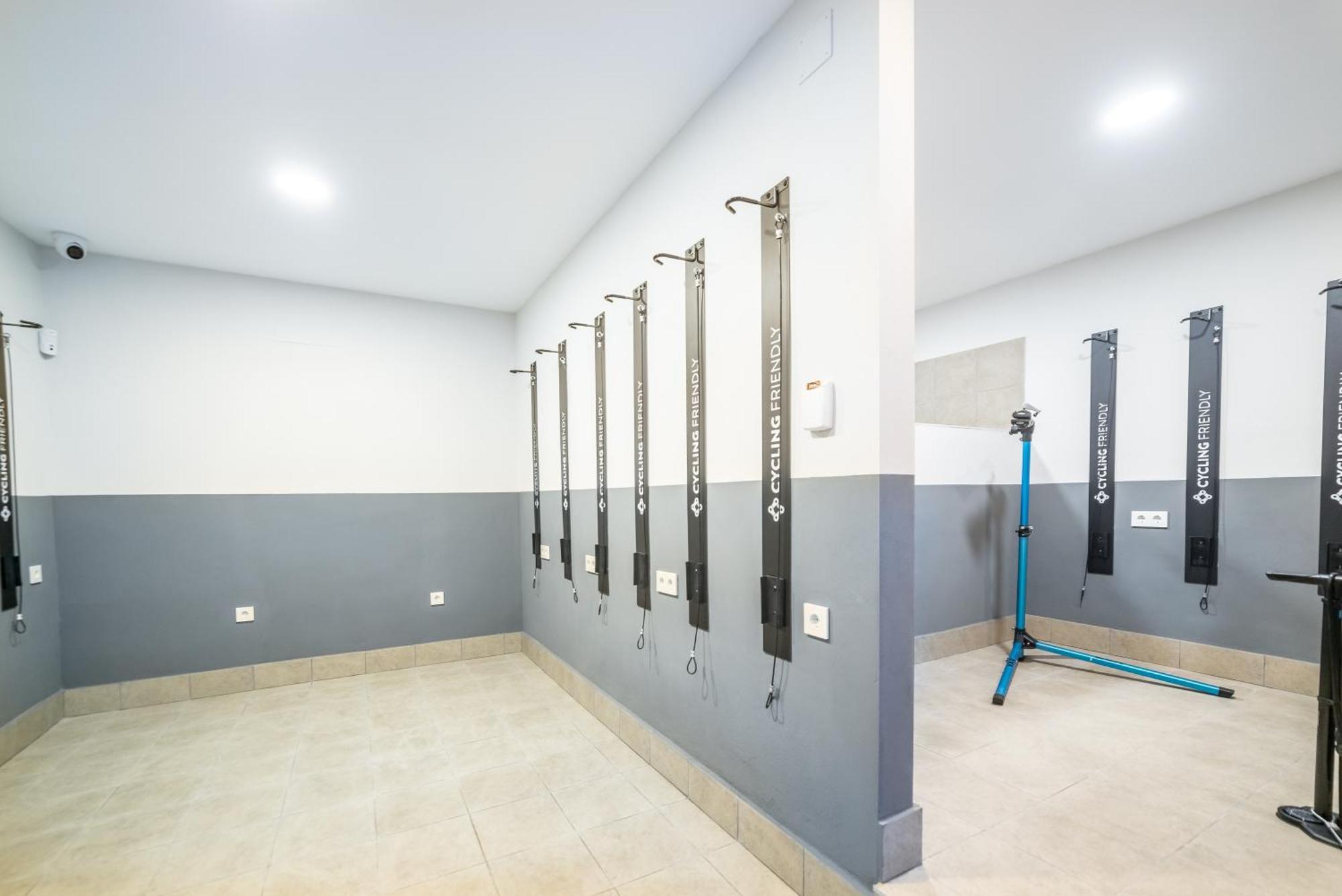 Torreluz Suites Almería Extérieur photo