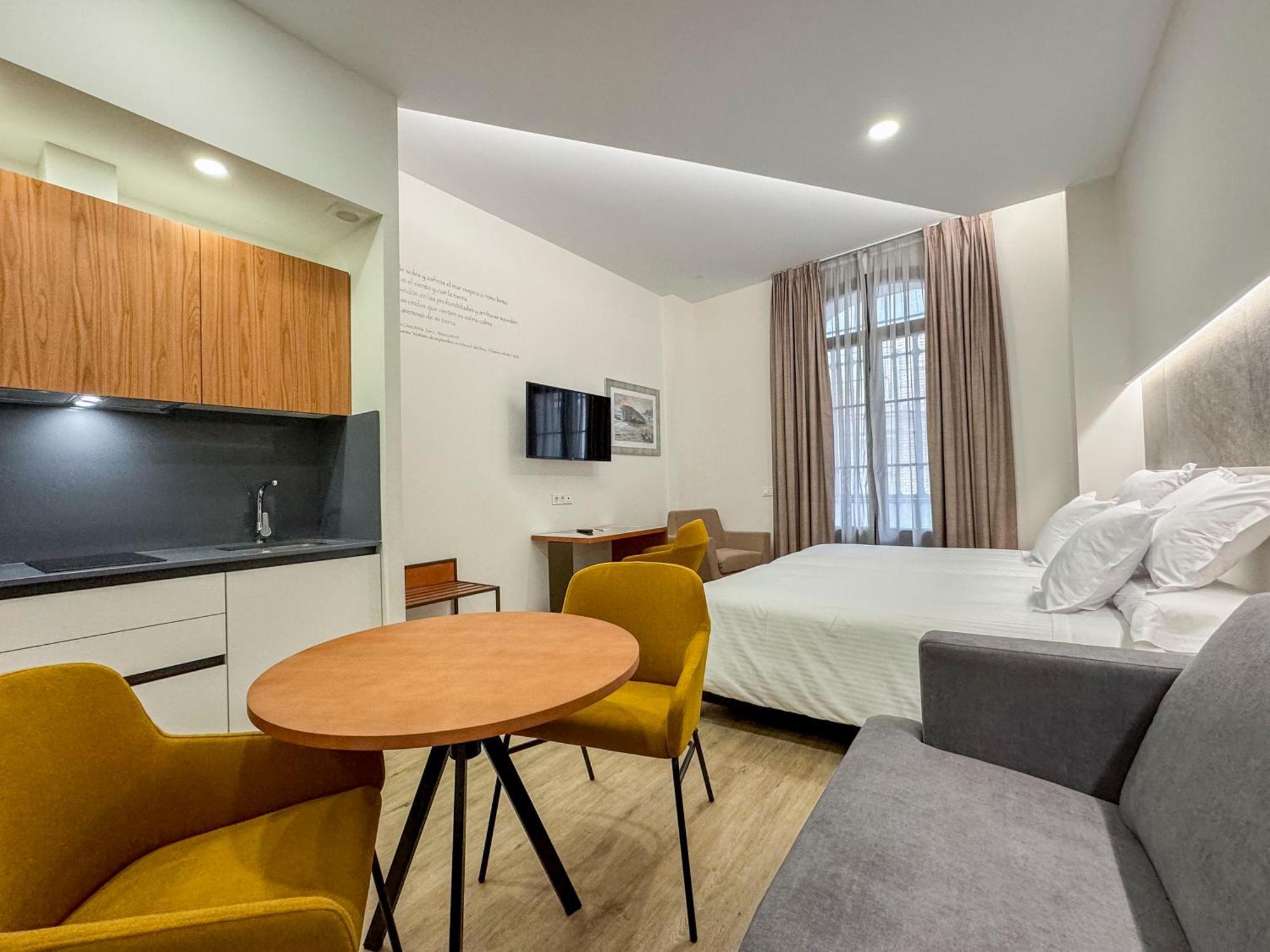 Torreluz Suites Almería Extérieur photo