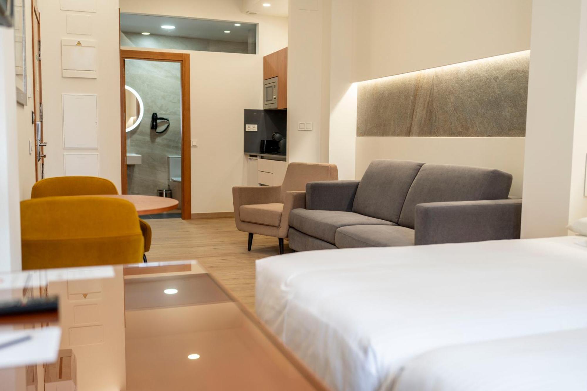 Torreluz Suites Almería Extérieur photo