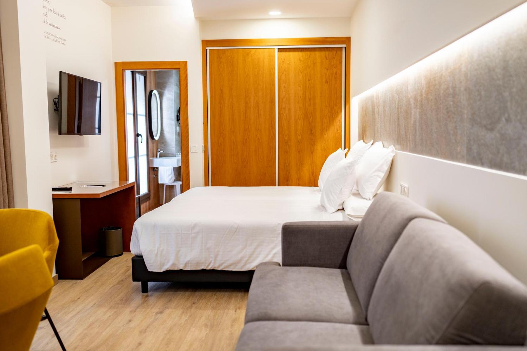 Torreluz Suites Almería Extérieur photo