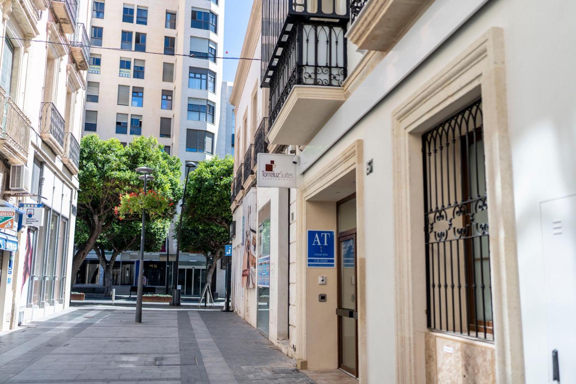 Torreluz Suites Almería Extérieur photo